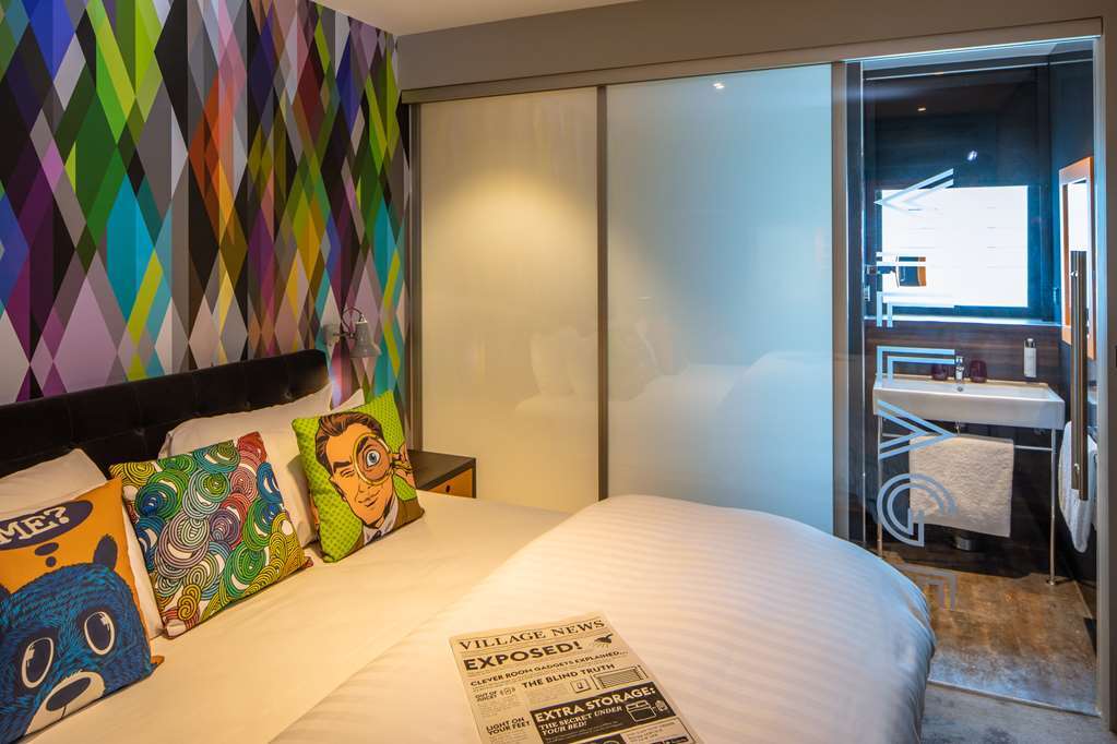 Village Hotel 贝辛斯托克 客房 照片