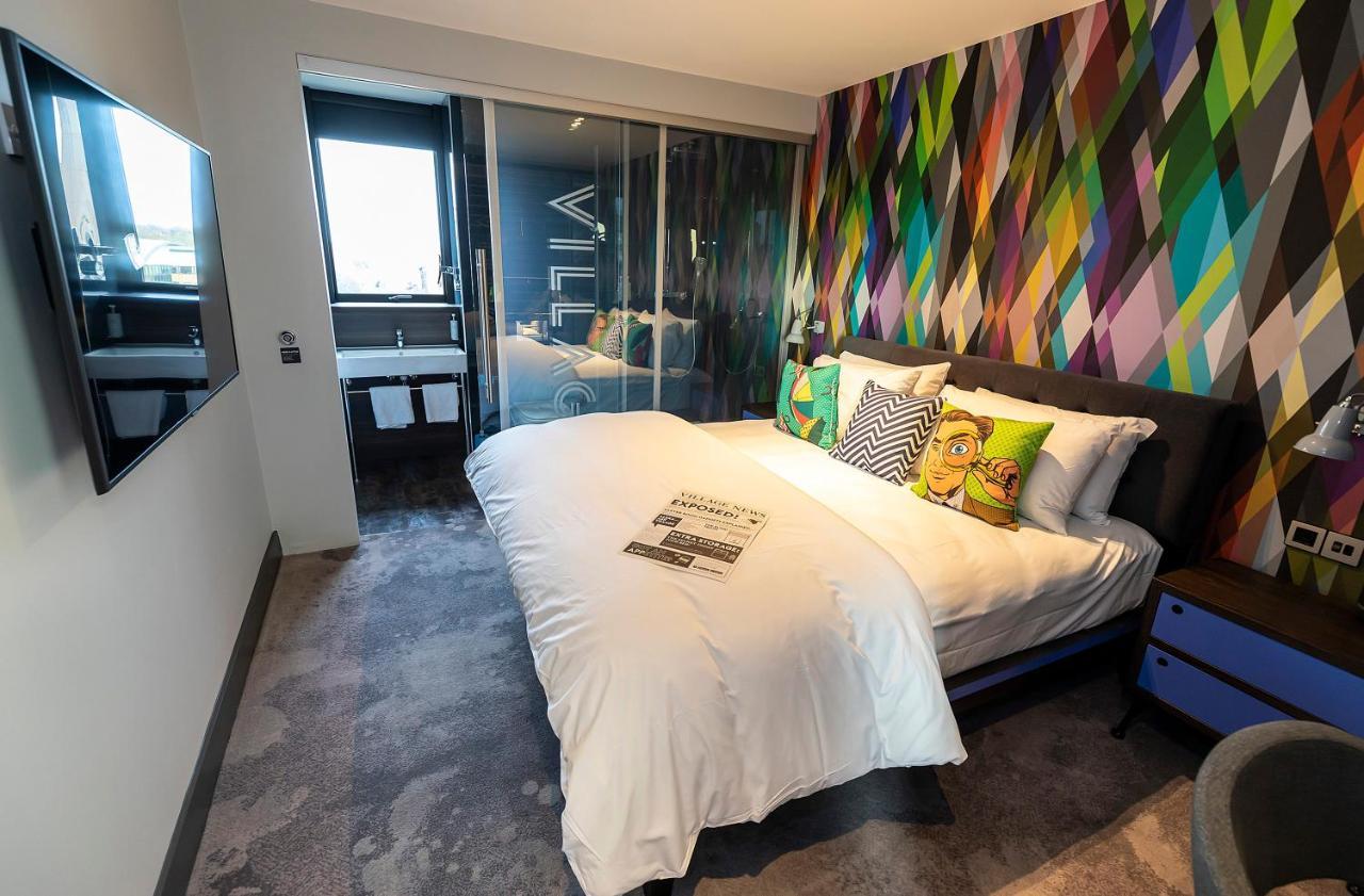 Village Hotel 贝辛斯托克 外观 照片